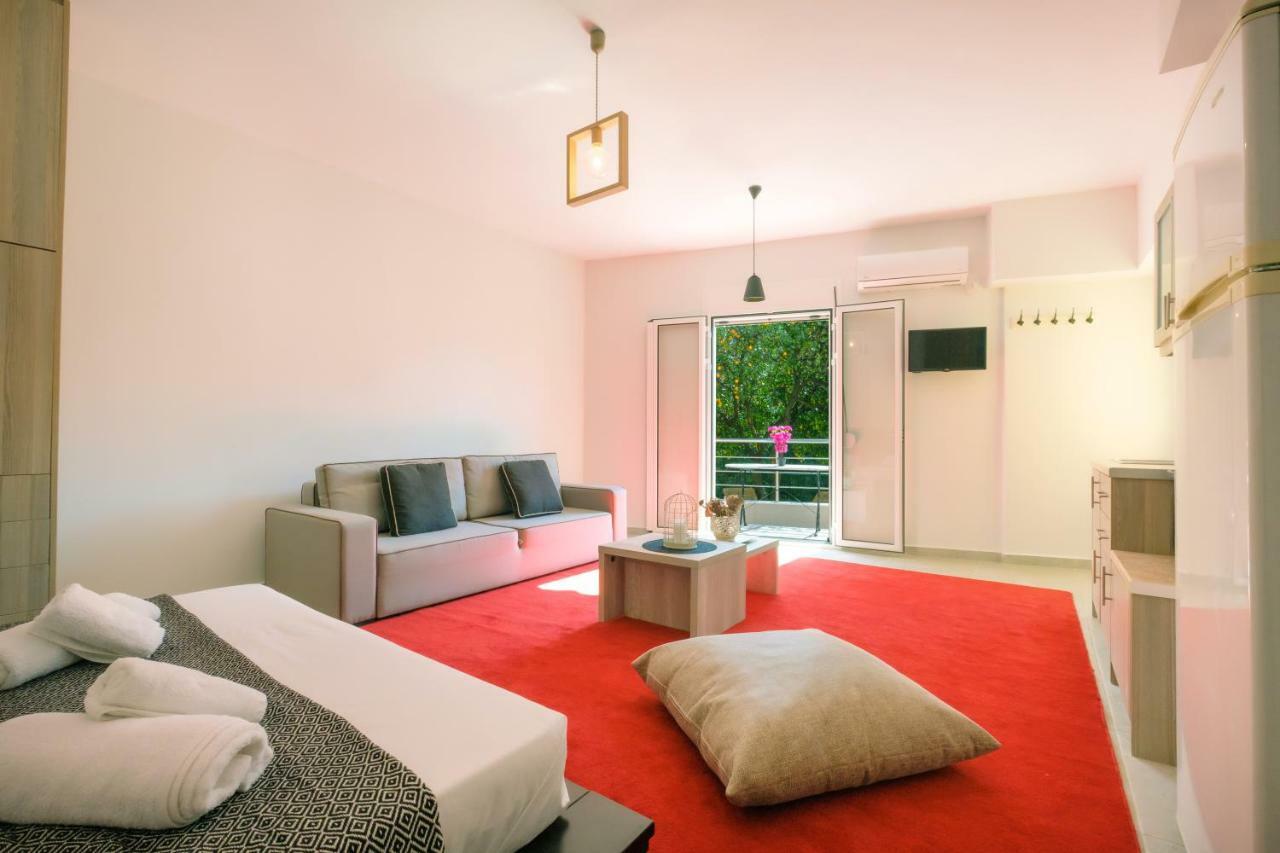 Almyros Aktis Private Garden Apartment Kalamata Exterior photo